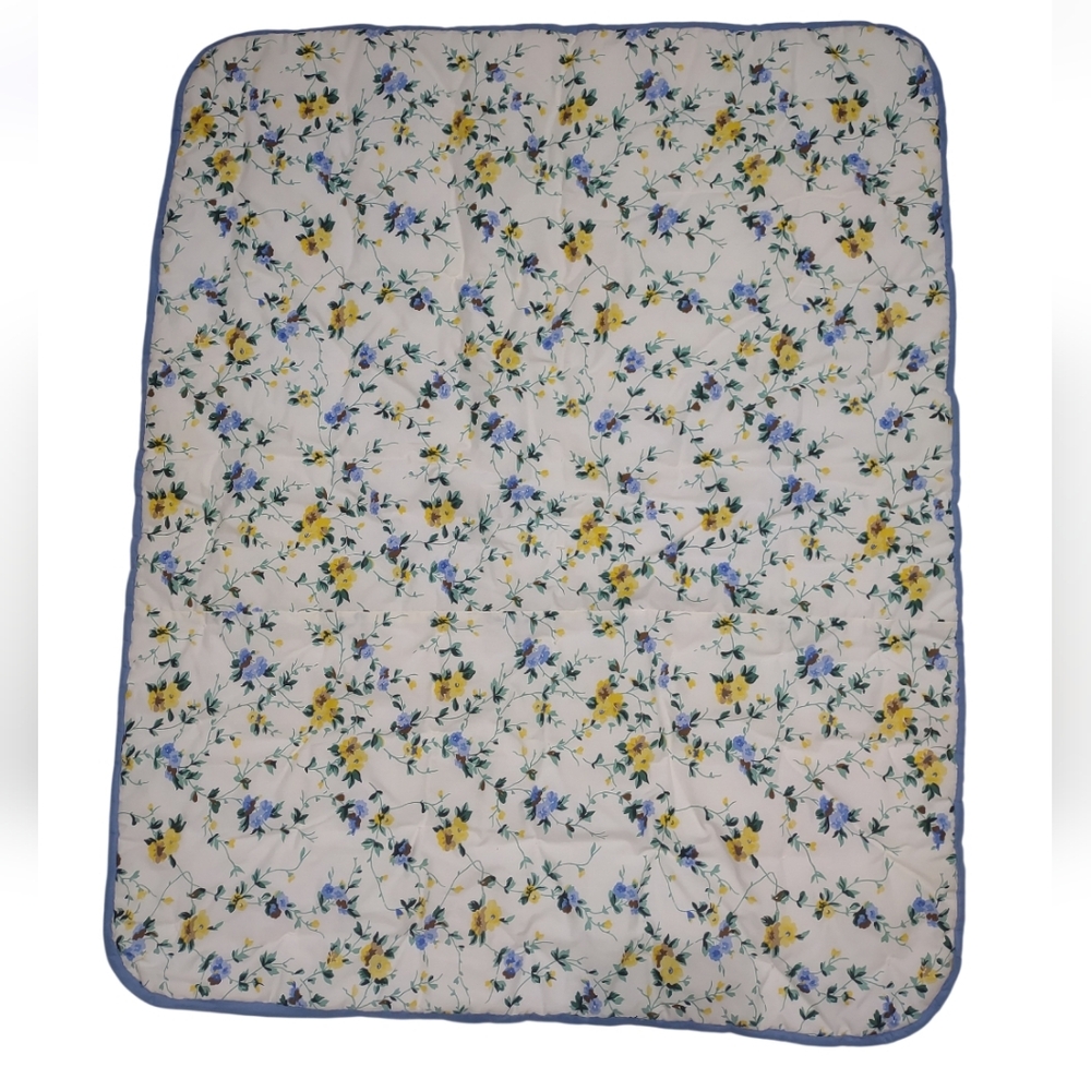 Handmade Crazy Quilt Blanket 42"X 33" - Picture 4 of 8